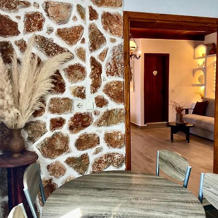 Atlazia Suites Алінда Екстер'єр фото