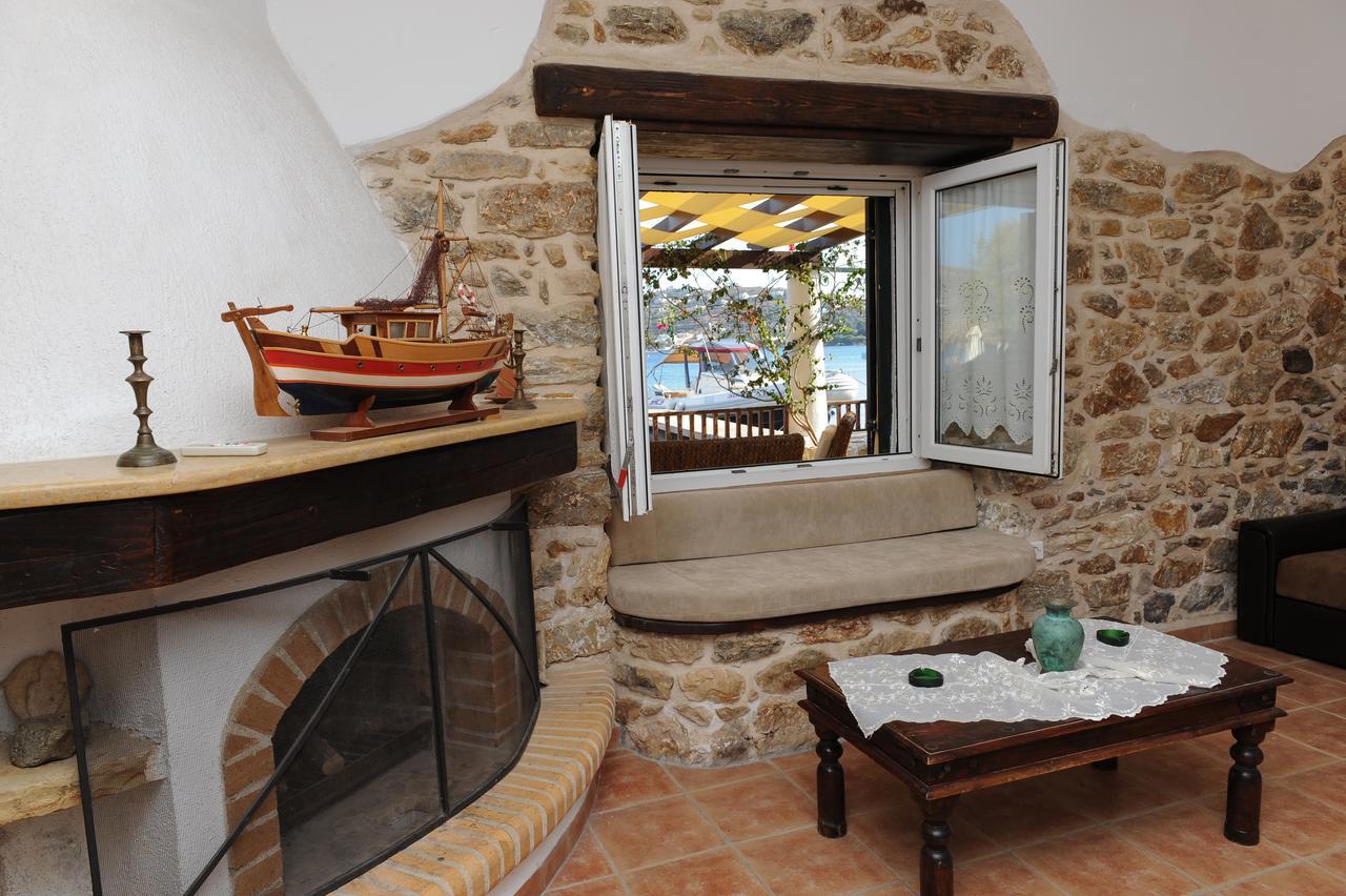 Atlazia Suites Алінда Екстер'єр фото